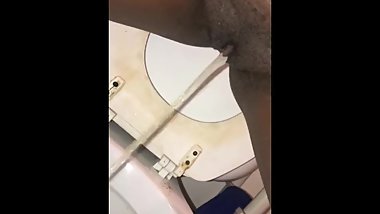 Couldnâ€™t hold pee in bathroom