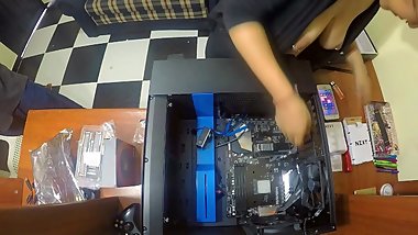 Twitch Streamer Builds Her New Gaming Pc