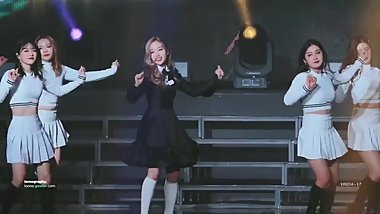 Emo Girl Shows Off Her Body To Audience