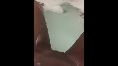 Ebony Squirting In Tub