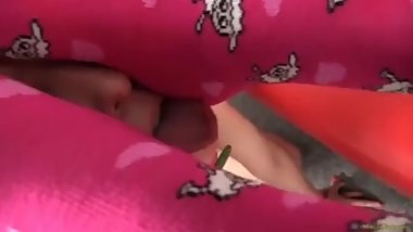 Megan and Tifanny sexy foot worship