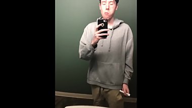 Jayhitsthevape commits a crime and faces deportation