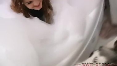 Lesbians bath