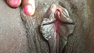 Mid-Morning Clit Play