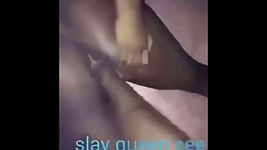 African slay queen finger fisting.