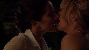 Rachel Shelley & Laurel Holloman - Lesbian Pool Sex (The L Word) - NO MUSIC
