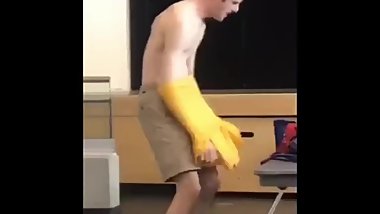 AUTISTIC GUY SHOWS US HIS DANCE MOVES! (4K)