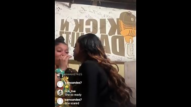 2unique87 kissing a female