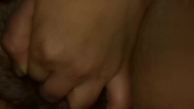 Fingering my pussy again