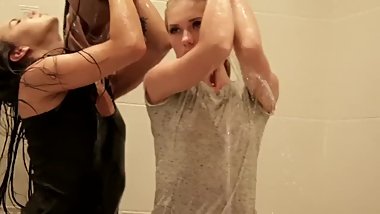 Wet Jeans Lesbians
