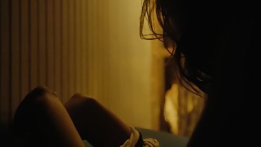 Gypsy - S01E07 (2017) - Naomi Watts & Sophie Cookson