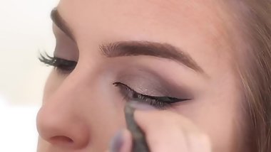 vampy smokey eye a red lip tutorial sexy halloween masquerade