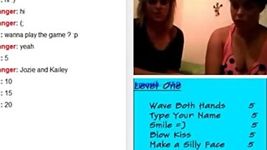 webcam girls play omegle game