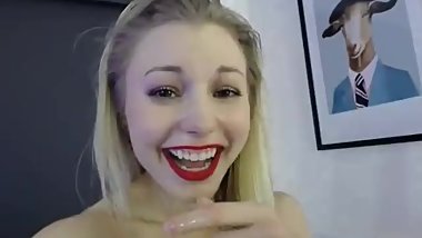 Camgirls having some strapon fun