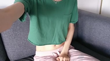 Alena says thank you! (and shows her butt)  cute little vlog