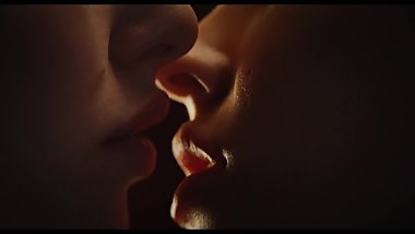 Megan Fox and Amanda Seyfried Lesbian scene HD