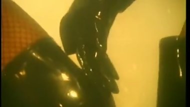 Old School Latex Lesbian 3 Way