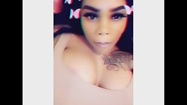 I want a pretty lesbian freak like me