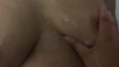 Amateur Teen Gets Her Tits Washed