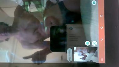 Dos lesbianas dominicanas con lindas tetas negras y duras