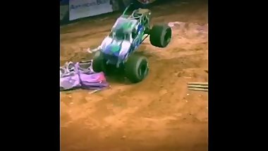 LESBIAN TRUCK COMP