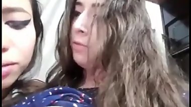 alguien tiene el video completo y el nombre de las chicas ?
