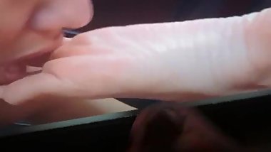 Masturbando me viendo lesbianas lamiendo pies