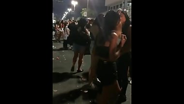 Braziliam girls kissing -- 02