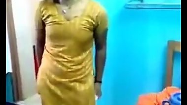 Hot Girl www.ddelhiescorts.com Delhi Escorts