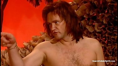 Amanda Dawkins Aline Mowat - The Armstrong And Miller Show - s04e07