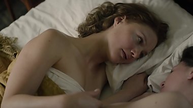 Pacquin/Grainger lesbian scene
