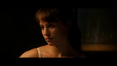 Alicia Vikander - Earthquake Bird (2019)
