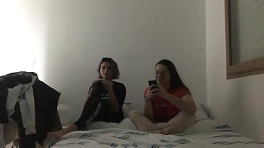 TWO FRIENDS PLATONICALLY  IN  A  BED